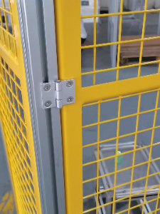 工業成人看片网站圍欄、機罩安裝合頁注意事項！