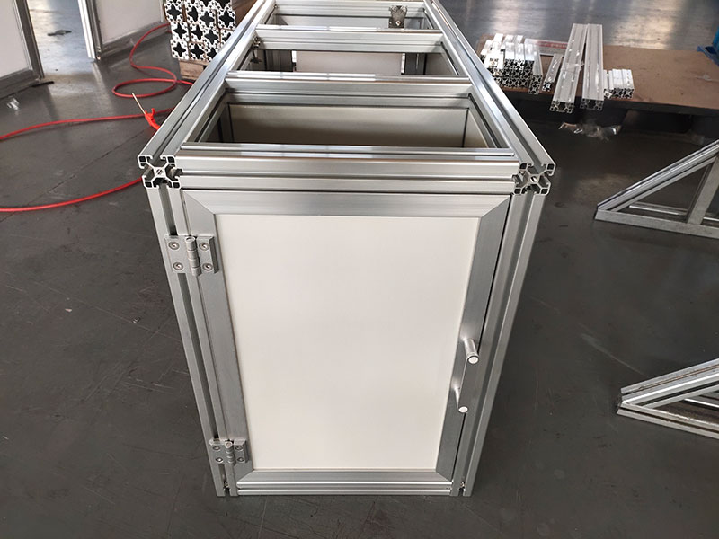 成人看片网站機櫃