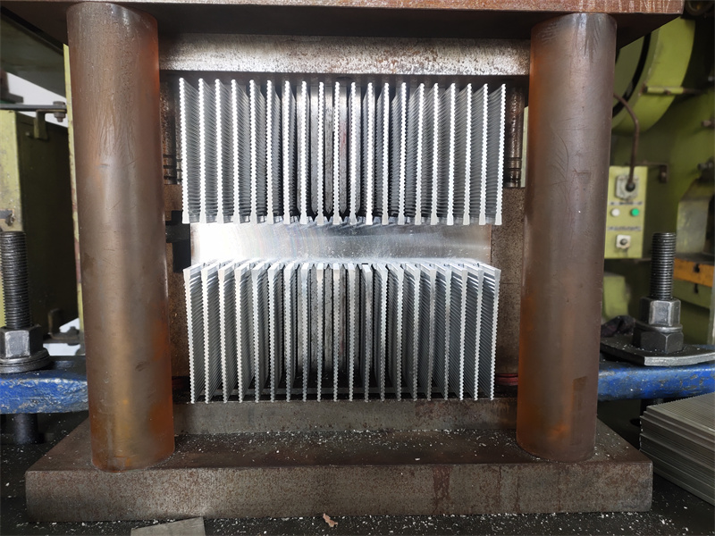 成人看片网站插片散熱器