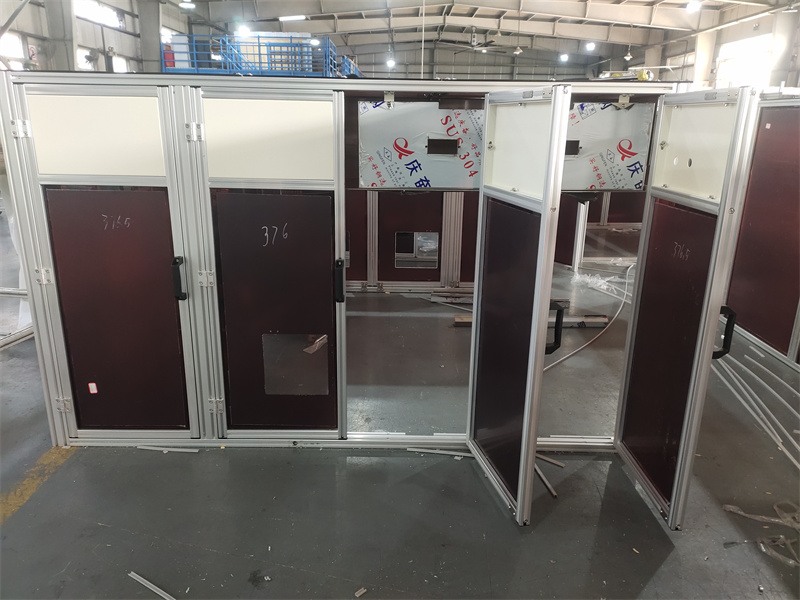 成人看片网站自動化設備防護罩加工定製