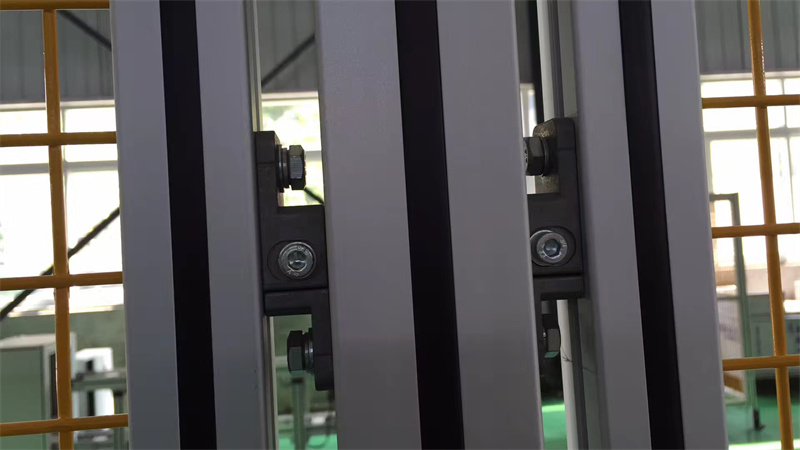 成人看片网站設備安全護欄